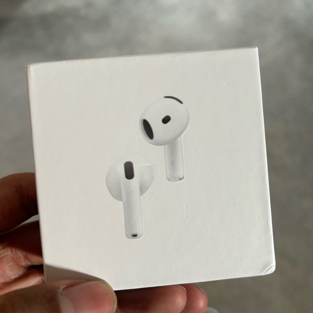 Wireless Earbuds with Charging Case - White
